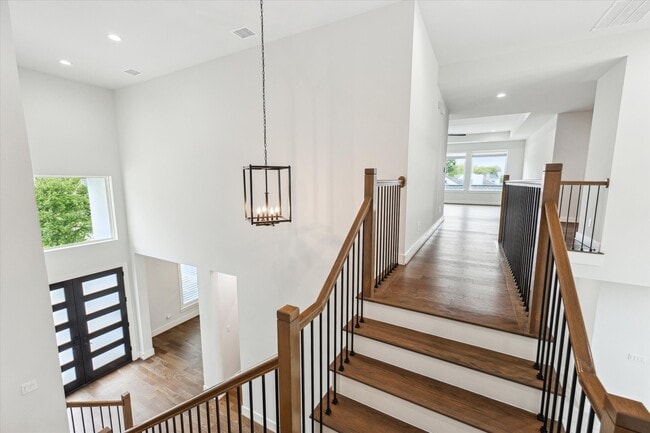 Building Photo - 626 Attingham Dr