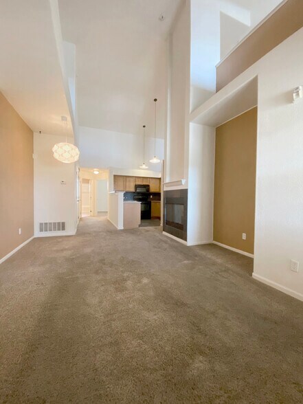Building Photo - 5485 Zephyr St