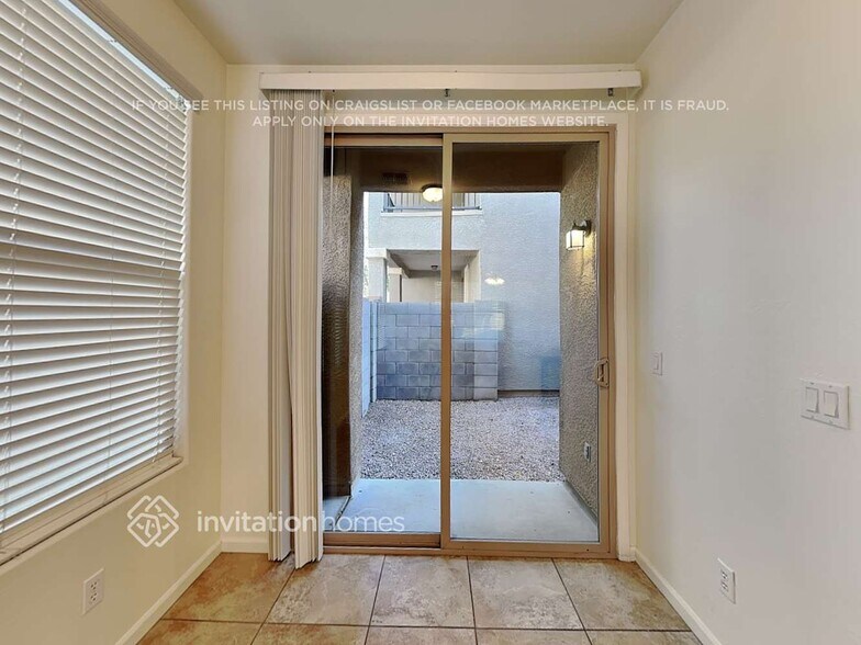 Building Photo - 1447 S Colt Dr