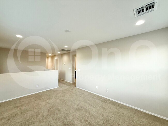 Building Photo - 270 N Scott Dr