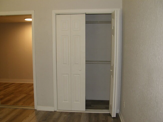 Building Photo - Multi Generation Rental Home centrally located in Spring Hill