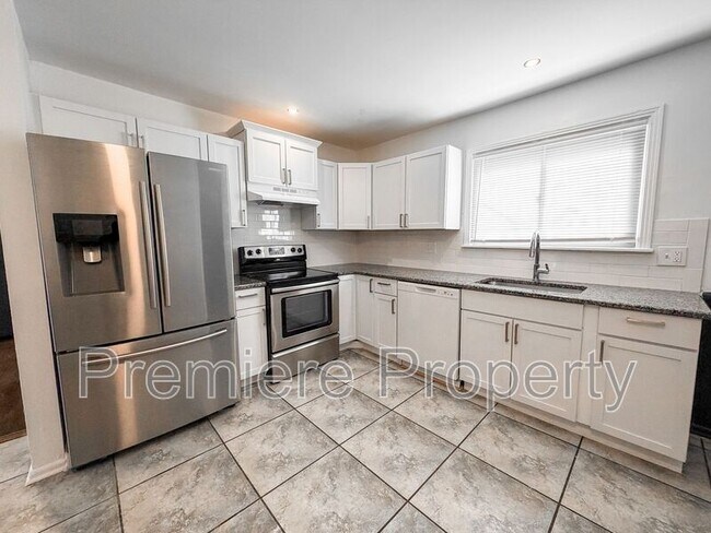 Building Photo - 10411 E 78 Terrace