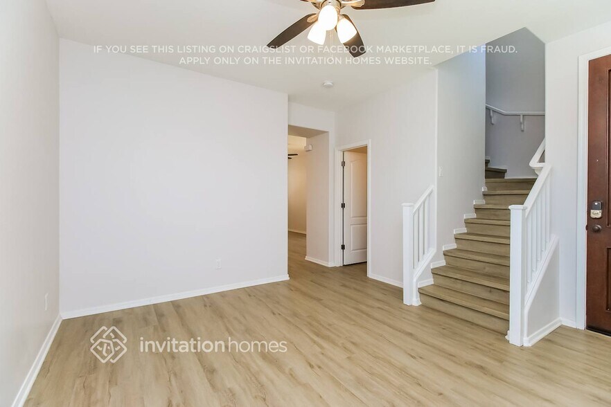 Building Photo - 4122 E Tyson St