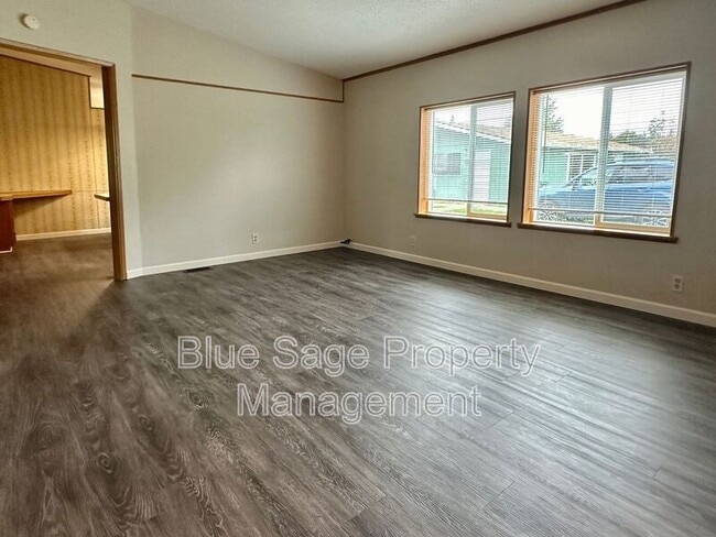 Building Photo - 110 Green Briar Ln