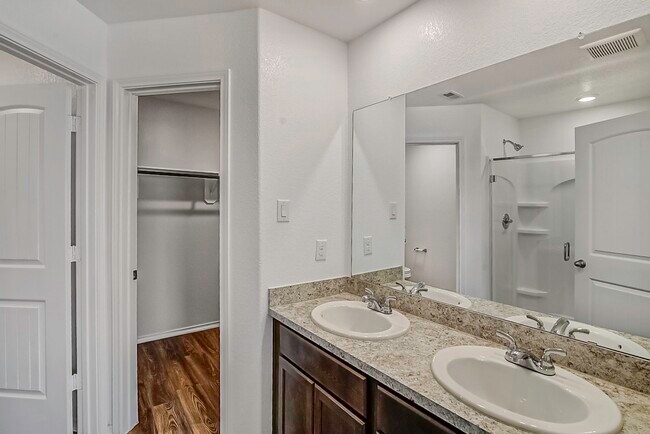 Building Photo - 14412 Conifer Dr