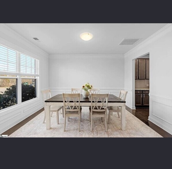 Building Photo - 286 Braselton St