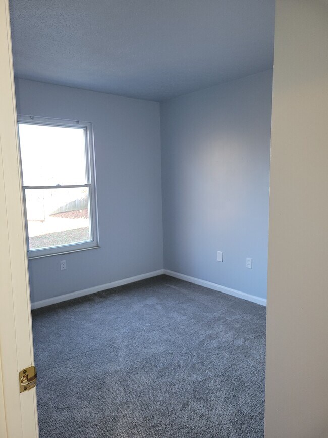 Building Photo - 205 Maranatha Ct