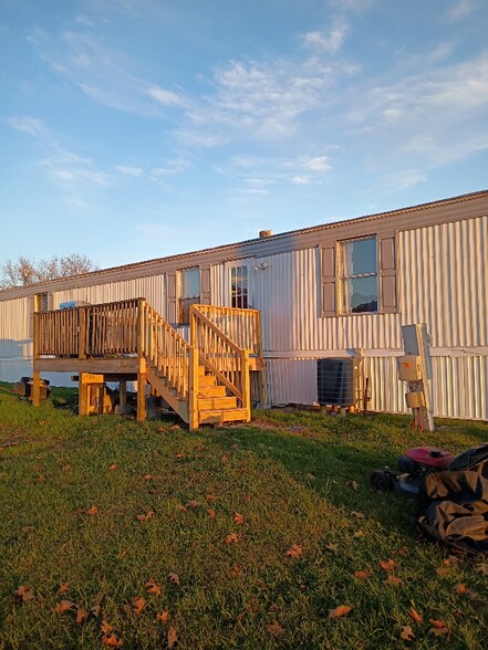 Building Photo - 17461 Griffey Ln