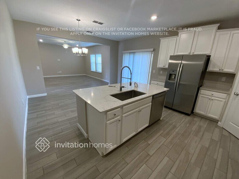 Building Photo - 7533 Chervil St