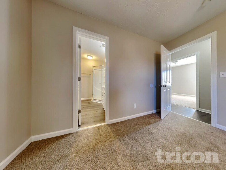 Building Photo - 868 Ashwood Crossing