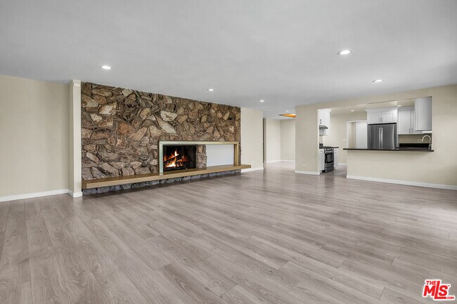Building Photo - 5137 Reynier Ave