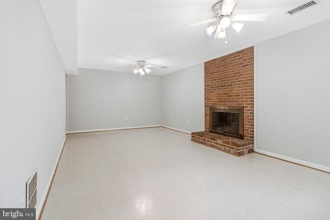 Building Photo - 4329 Mount Vernon Memorial Hwy
