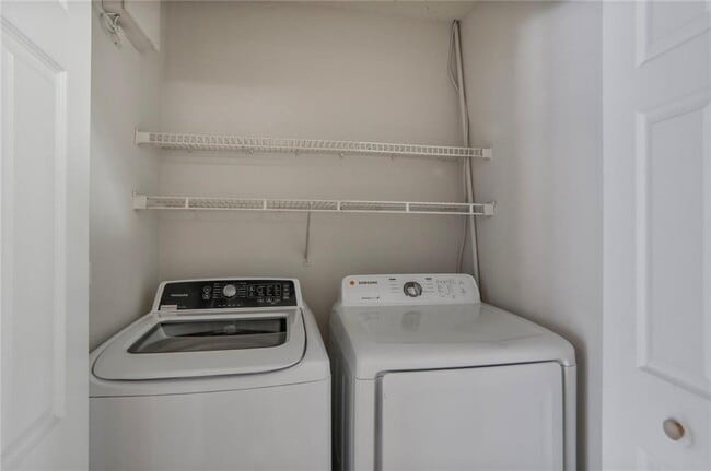 Building Photo - 3756 Old Oak Ct