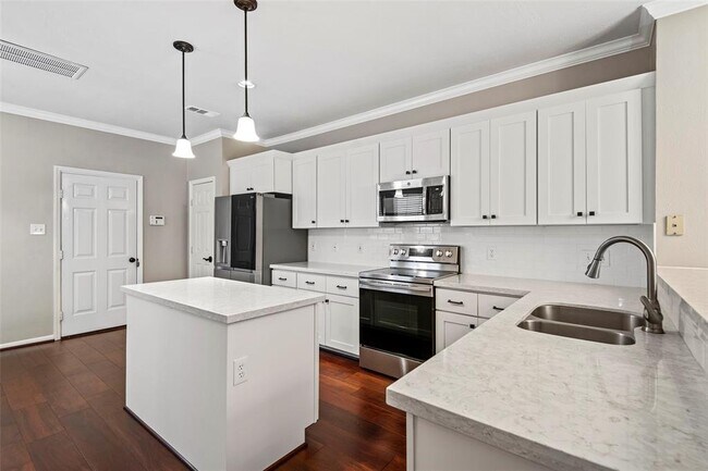 Building Photo - 107 S Spiral Vine Cir