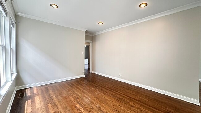 Building Photo - 5632 N St Louis Ave