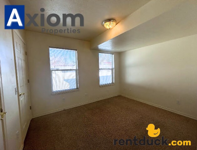 Building Photo - 465 Taft Ave