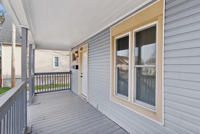 Building Photo - 515 George Ave