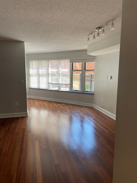 Building Photo - 1150 K St NW