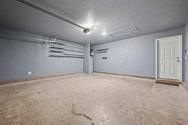 Building Photo - 3277 Chapelwood Dr