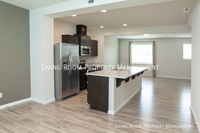 Building Photo - Spacious Townhome in Bethany with an Offic...