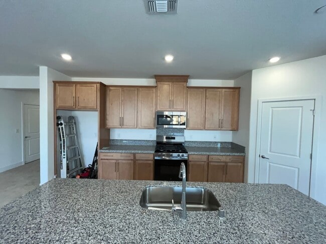 Building Photo - 4 BR, 2.5 Ba, 2262SF, Single Story, Solar ...