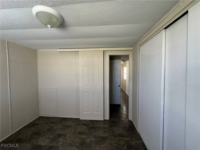 Building Photo - 333 Lantern Ln