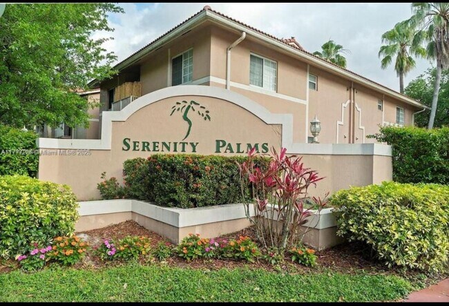 Building Photo - 3221 Sabal Palm Manor