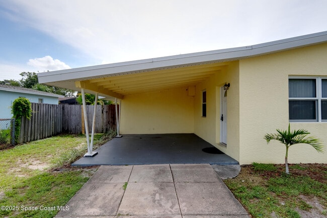 Building Photo - 2917 Rollins St