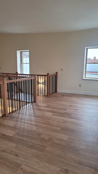 Loft bedroom - 208 N Franklin St