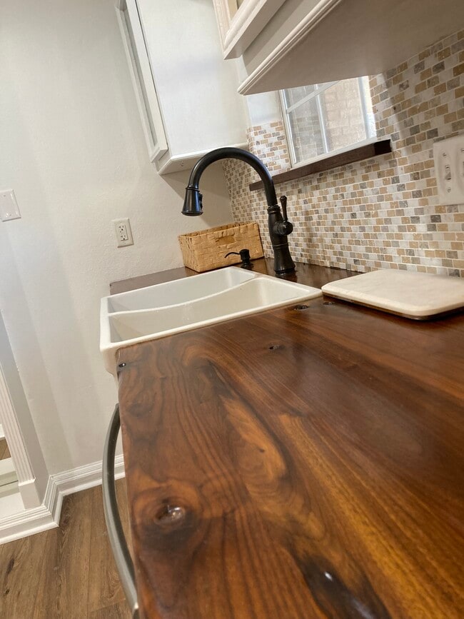 Walnut countertops - 14151 Yates Ave