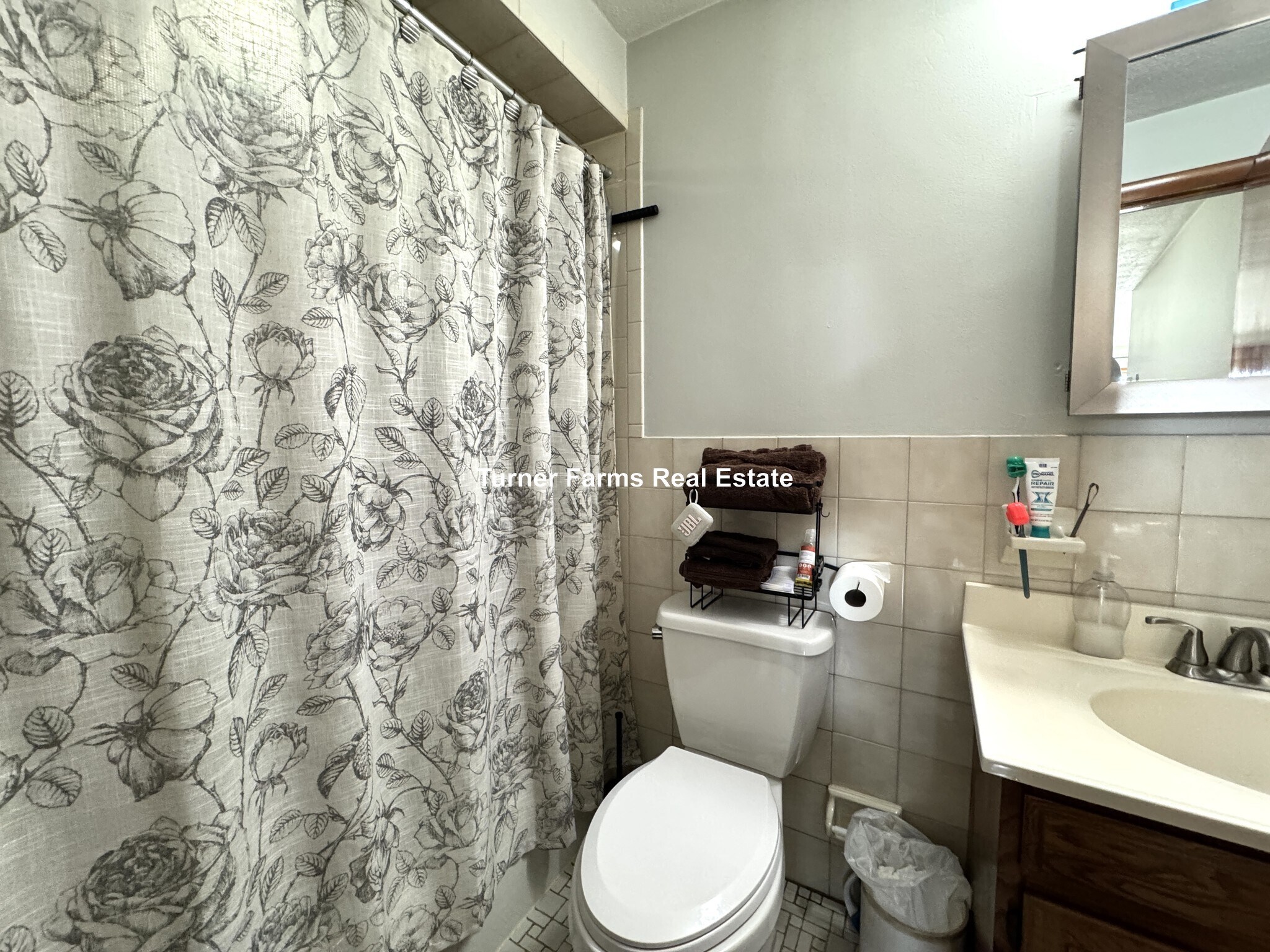 Building Photo - 10 Garfield Ave