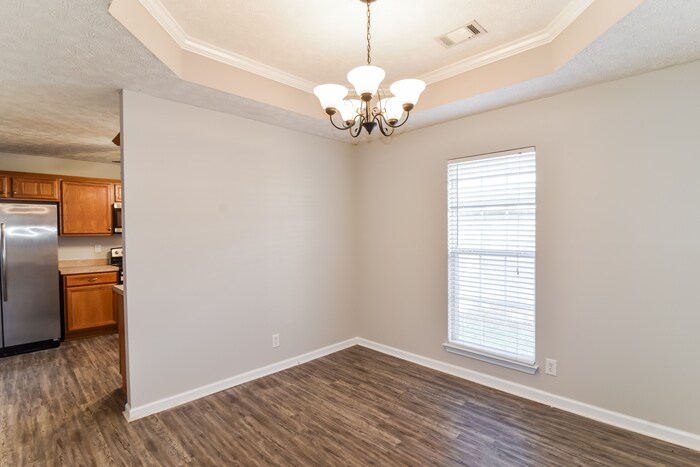 Building Photo - 231 Thornfield Dr