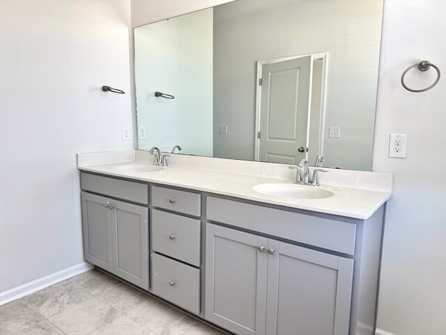 Building Photo - 117 Claret Cup Wy