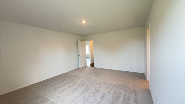 Building Photo - Beautiful new construction 3 bed, 2 bath home in Broken Arrow!