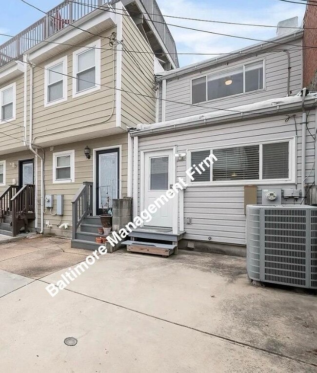 Building Photo - 805 S Decker Ave