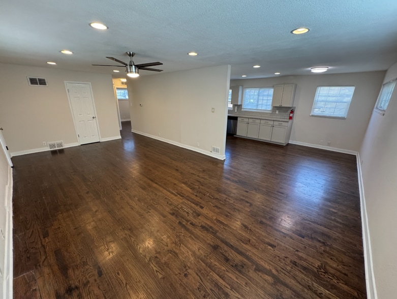 Building Photo - 1186 Rosemary St