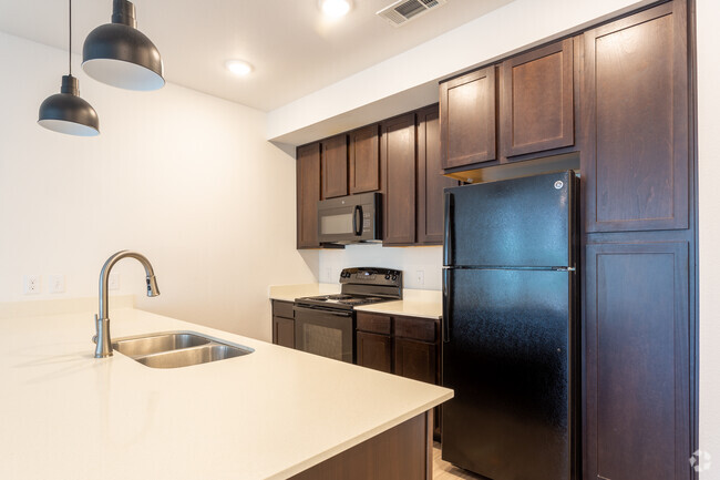 1BR, 1BA - 646SF - Pathways at Chalmers Courts South