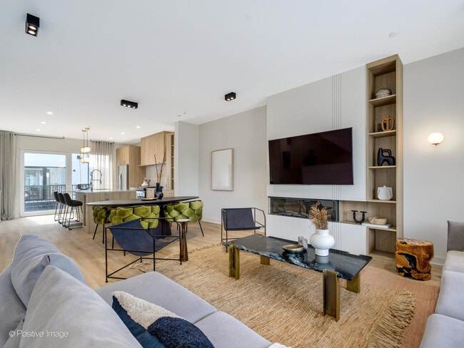 Building Photo - 3006 Birch Ln