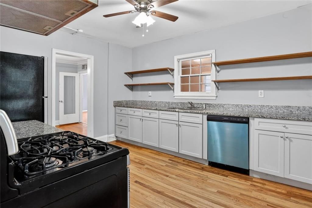 Building Photo - 2728 Winburn Terrace