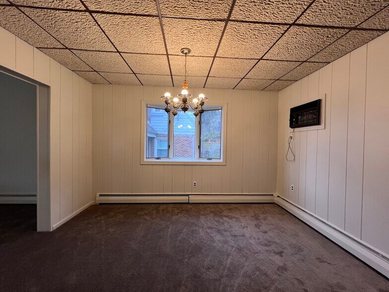 Building Photo - 304 Marie St