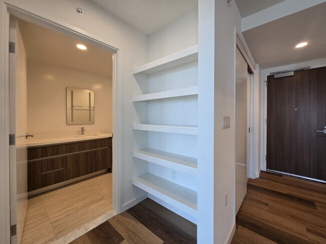 Building Photo - 1500 Rycroft St