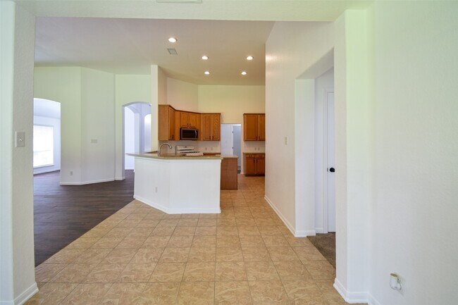 Building Photo - 34 S Rambling Ridge Pl