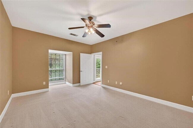 Building Photo - 2865 Lenox Rd NE