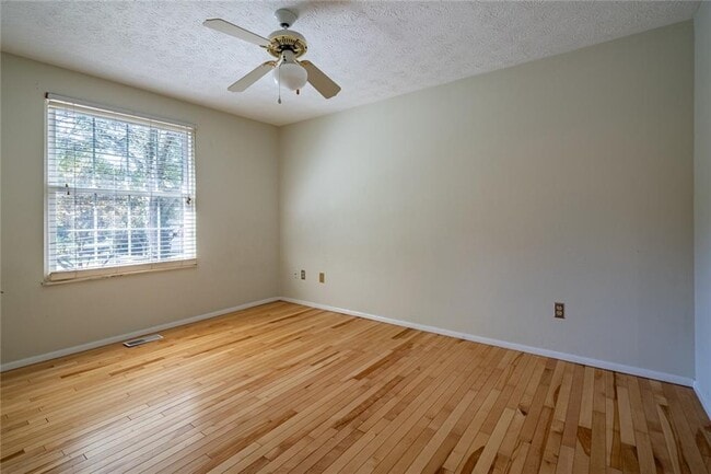 Building Photo - 2843 Pine Meadow Dr