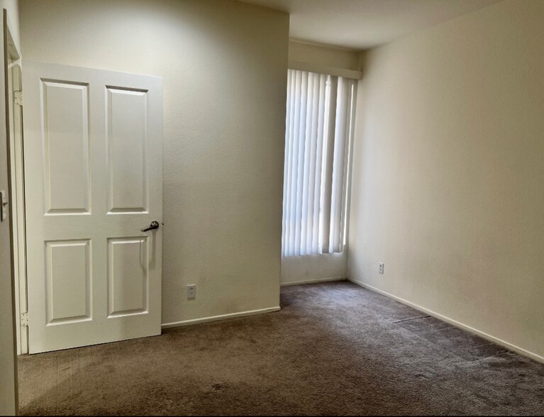 Building Photo - 19350 Sherman Way