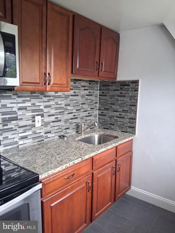 Building Photo - 206 N Swarthmore Ave