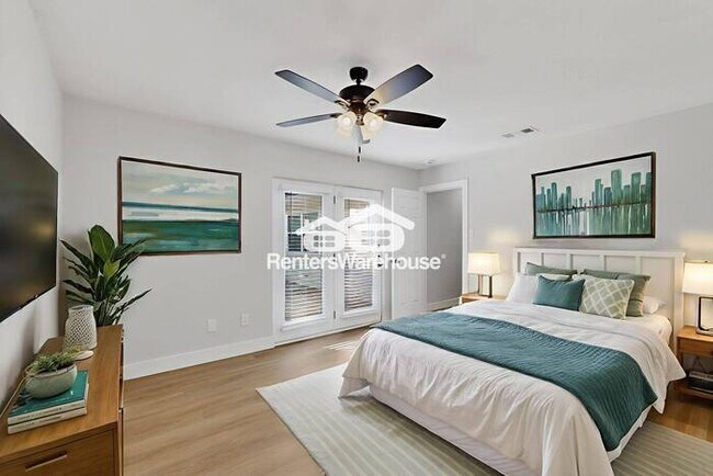 Building Photo - MOVE IN READY  Completely Refreshed Euless...