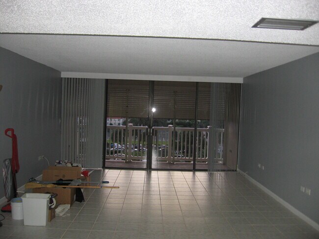 Building Photo - 500 Treasure Island Causeway