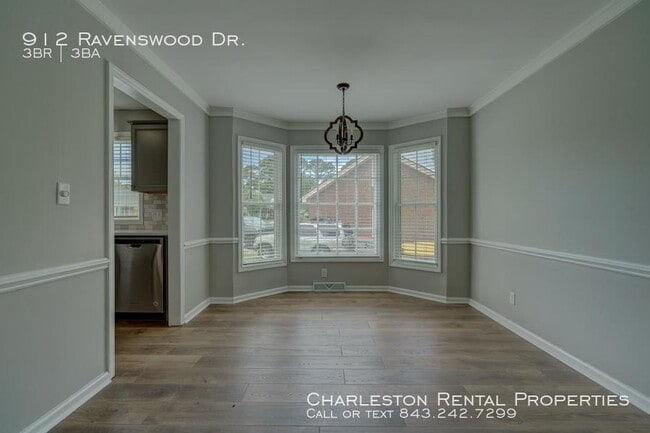 Building Photo - 912 Ravenswood Dr