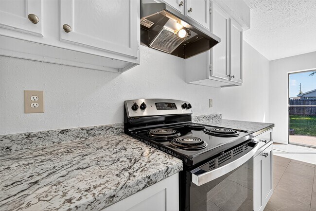 Building Photo - 4422 Wee Lassie Ln